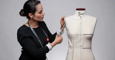 Female Tailors in Pakistan